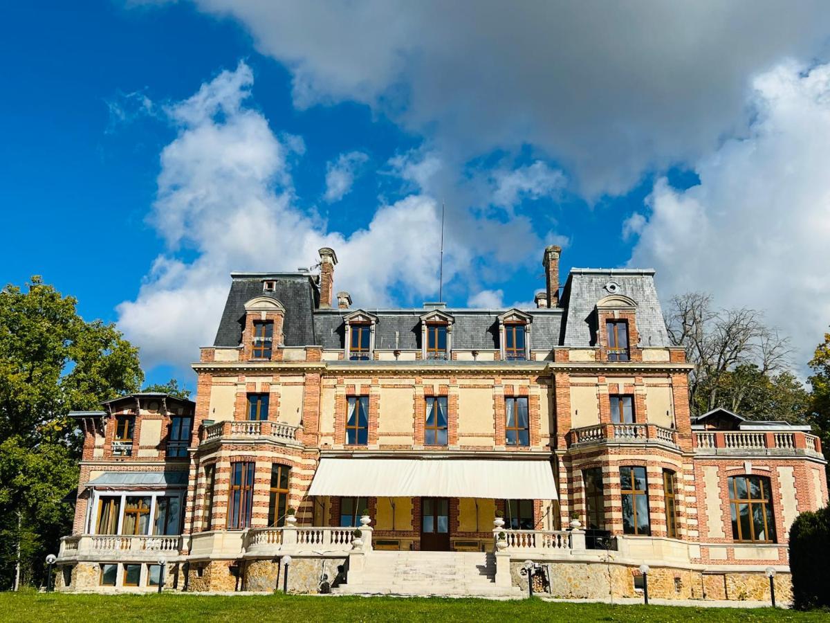 Château de Crènille Chaumes-en-Brie Exterior foto